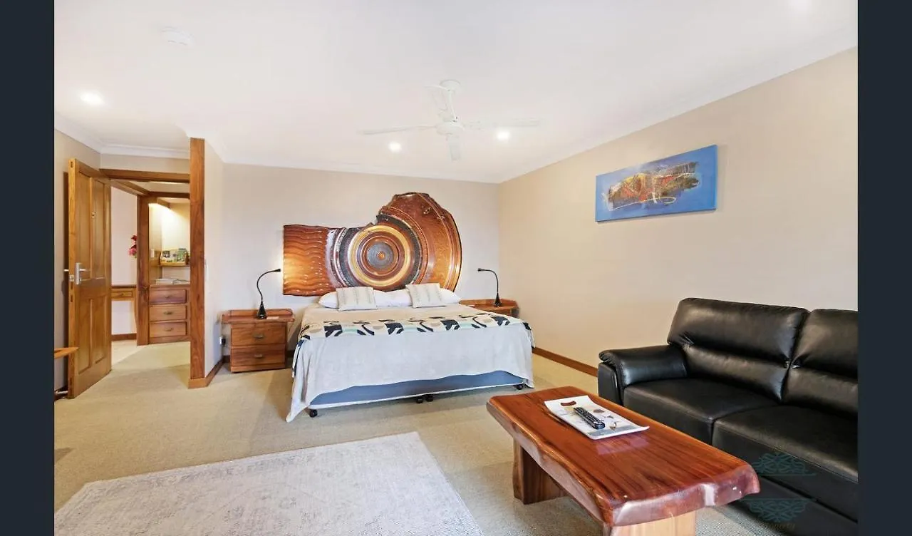 Artisan Spa Views 5 Bedrooms 4 Bathrooms Maleny Australië