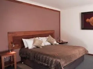 Vakantiehuis Artisan Spa Views 5 Bedrooms 4 Bathrooms Maleny