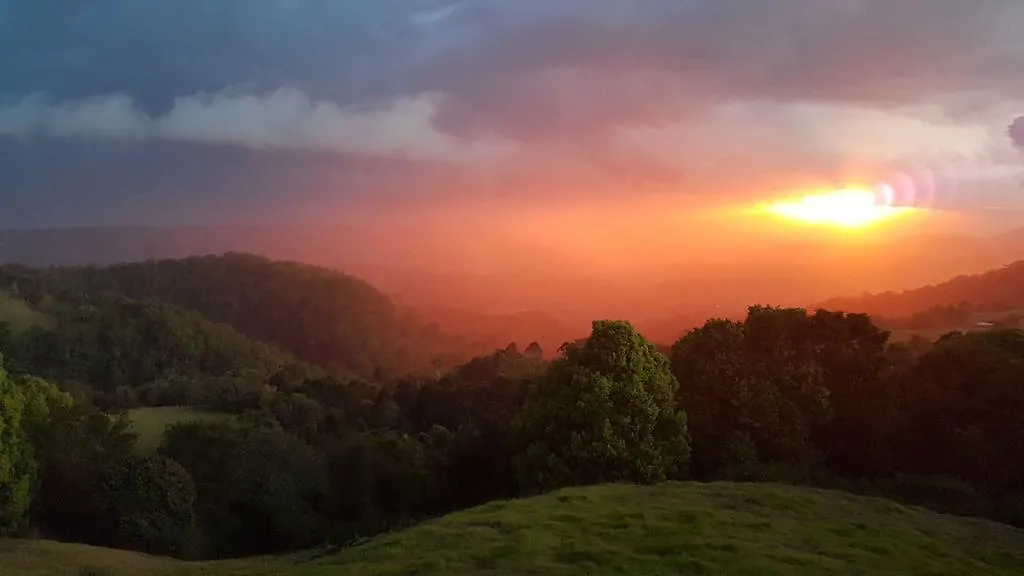Artisan Spa Views 5 Bedrooms 4 Bathrooms Maleny 0*,  Australië