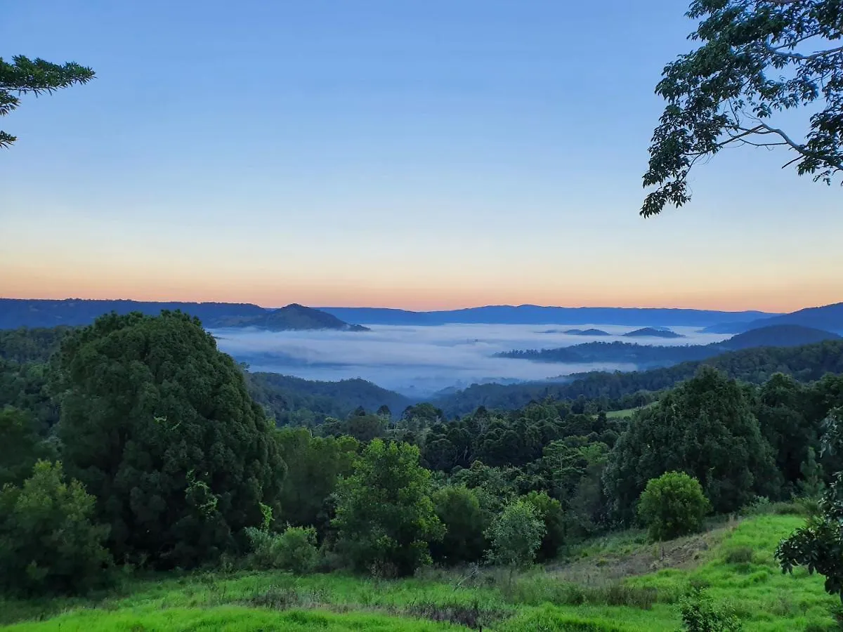 Artisan Spa Views 5 Bedrooms 4 Bathrooms Maleny