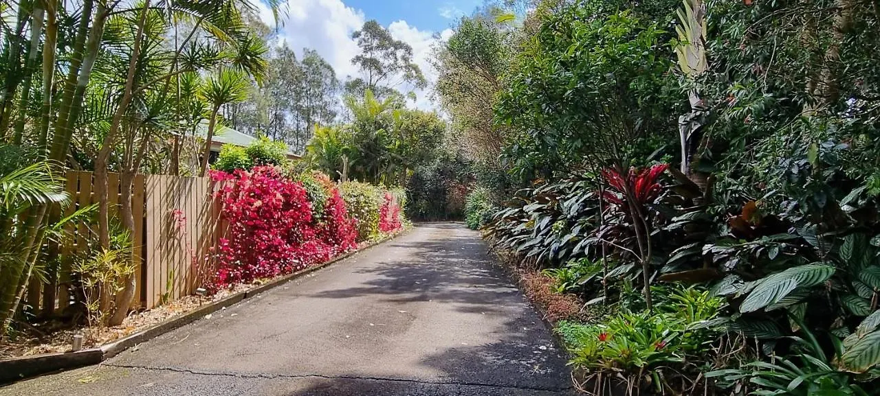 Artisan Spa Views 5 Bedrooms 4 Bathrooms Maleny Australia