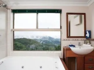 Artisan Spa Views 5 Bedrooms 4 Bathrooms Maleny 0*,