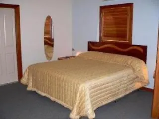 Artisan Spa Views 5 Bedrooms 4 Bathrooms Maleny