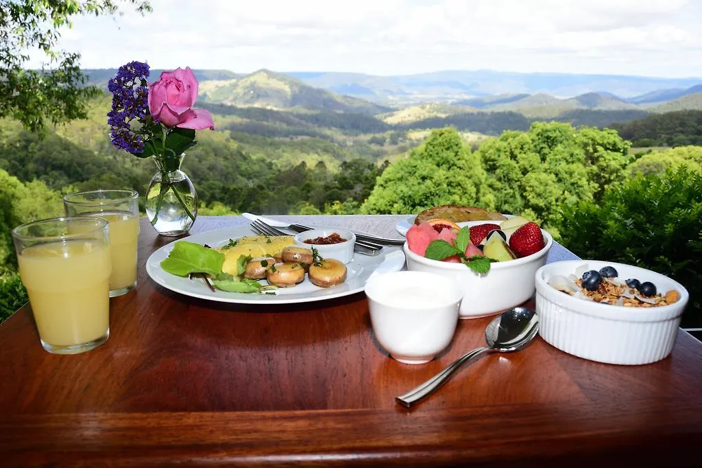 Artisan Spa Views 5 Bedrooms 4 Bathrooms Maleny Holiday home