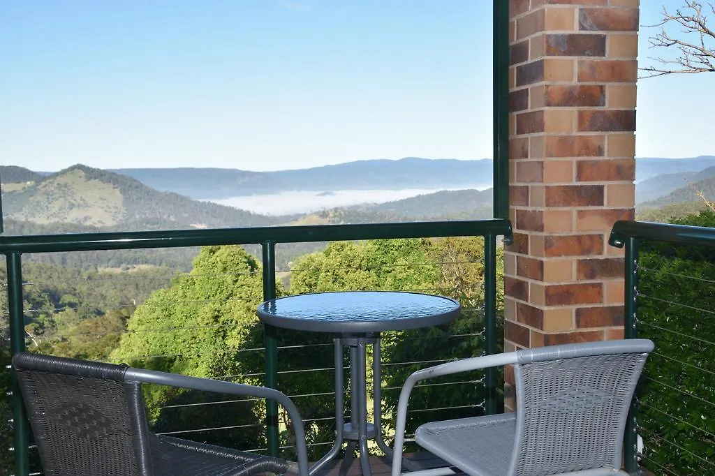 Holiday home Artisan Spa Views 5 Bedrooms 4 Bathrooms Maleny