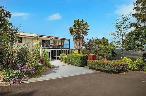 Holiday home Artisan Spa Views 5 Bedrooms 4 Bathrooms Maleny Australia