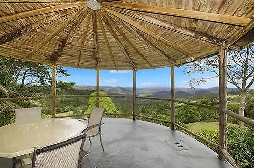 Artisan Spa Views 5 Bedrooms 4 Bathrooms Maleny